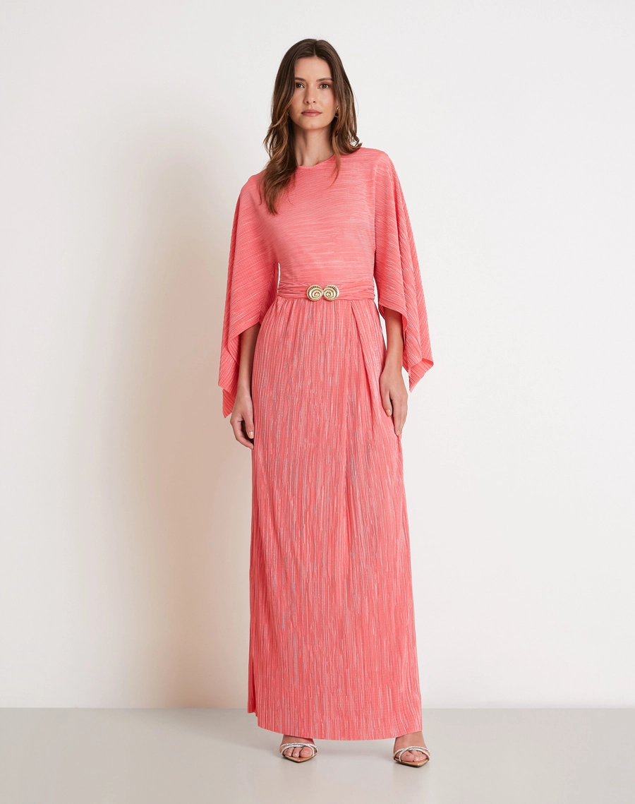 O Vestido Longo Norah é confeccionado em tecido plissado com textura sofisticada, leveza e excelente caimento. <BR/>